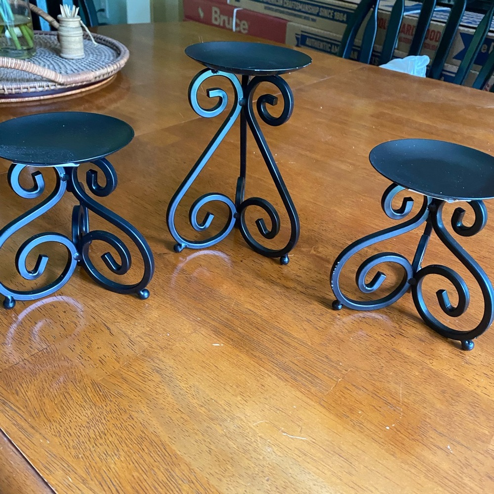 Elegant Black Metal Candle Holders Set